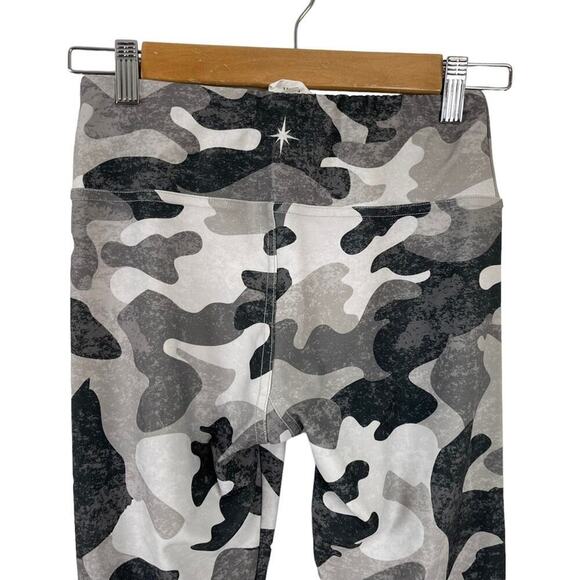 NWOT Altar Ego Camo Fade Black Athletic Yoga Leggins Size Small - Picture 8 of 16